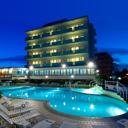 Strand Hotel Colorado Lido Di Savio Dış mekan fotoğraf