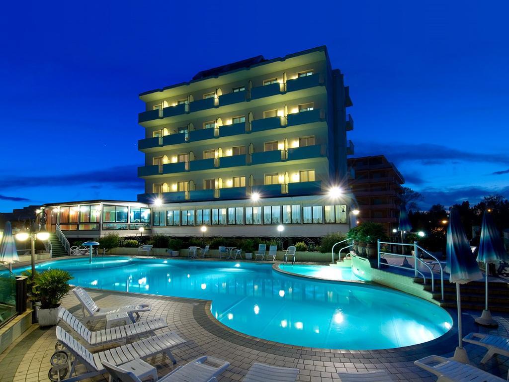 Strand Hotel Colorado Lido Di Savio Dış mekan fotoğraf